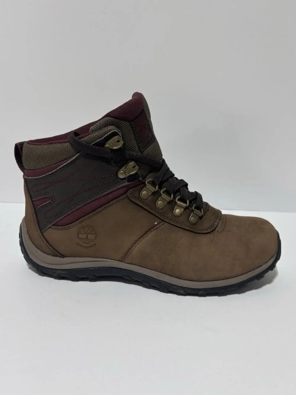 Timberland Women’s Norwood Mid Waterproof Hiking Boots, Size 8 Wide